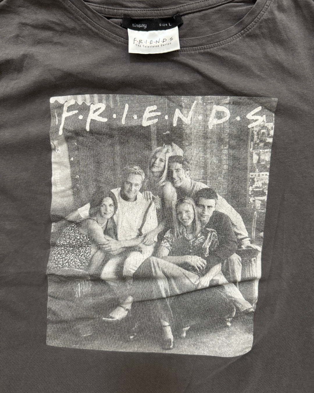 F.R.I.E.N.D.S Official TShirt - M